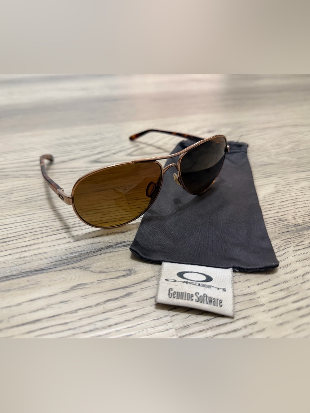Oakley Polarized 004079-14 Feedback Rose Gold tortoise Women's Sunglasses EUC